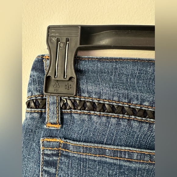 Younique Original Women’s Flare Jeans Low Rise Faux Leather Trim Sz 5 Y2k - Picture 3 of 10